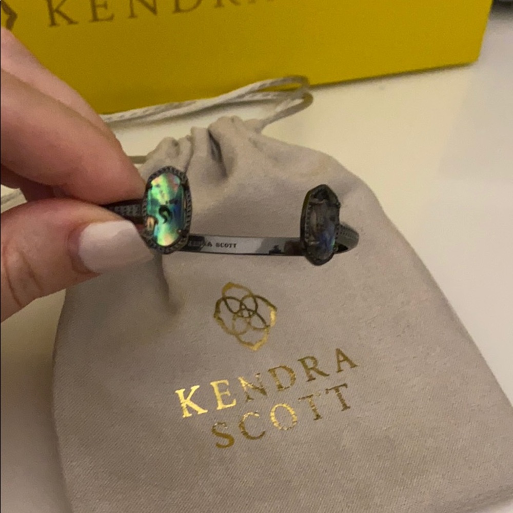 Kendra Scott bracelet